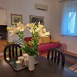 Emaus Garden - City Center & 2 Bth